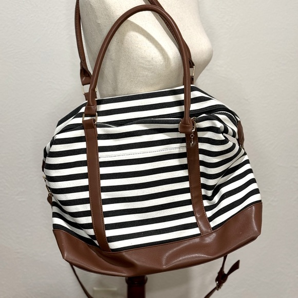 True Born charcoal and white striped canvas duffle bag / gym bag / carry-on. - Picture 1 of 10